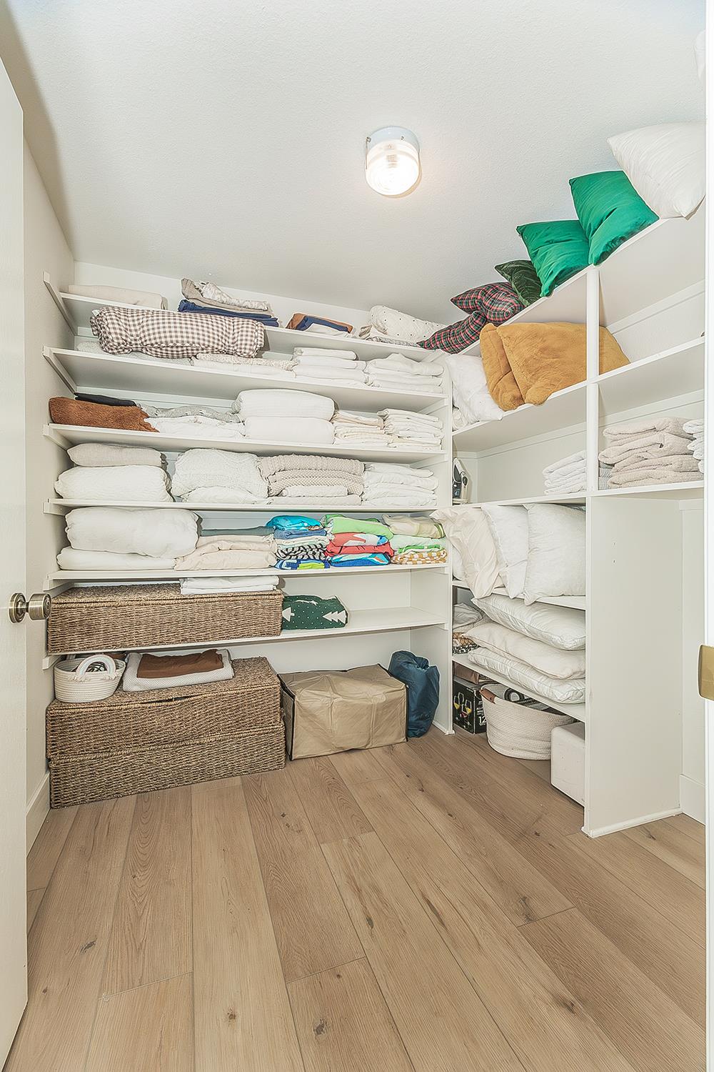 406 E Audubon Dr, Fresno, CA 93720