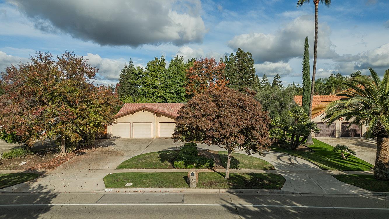 406 E Audubon Dr, Fresno, CA 93720