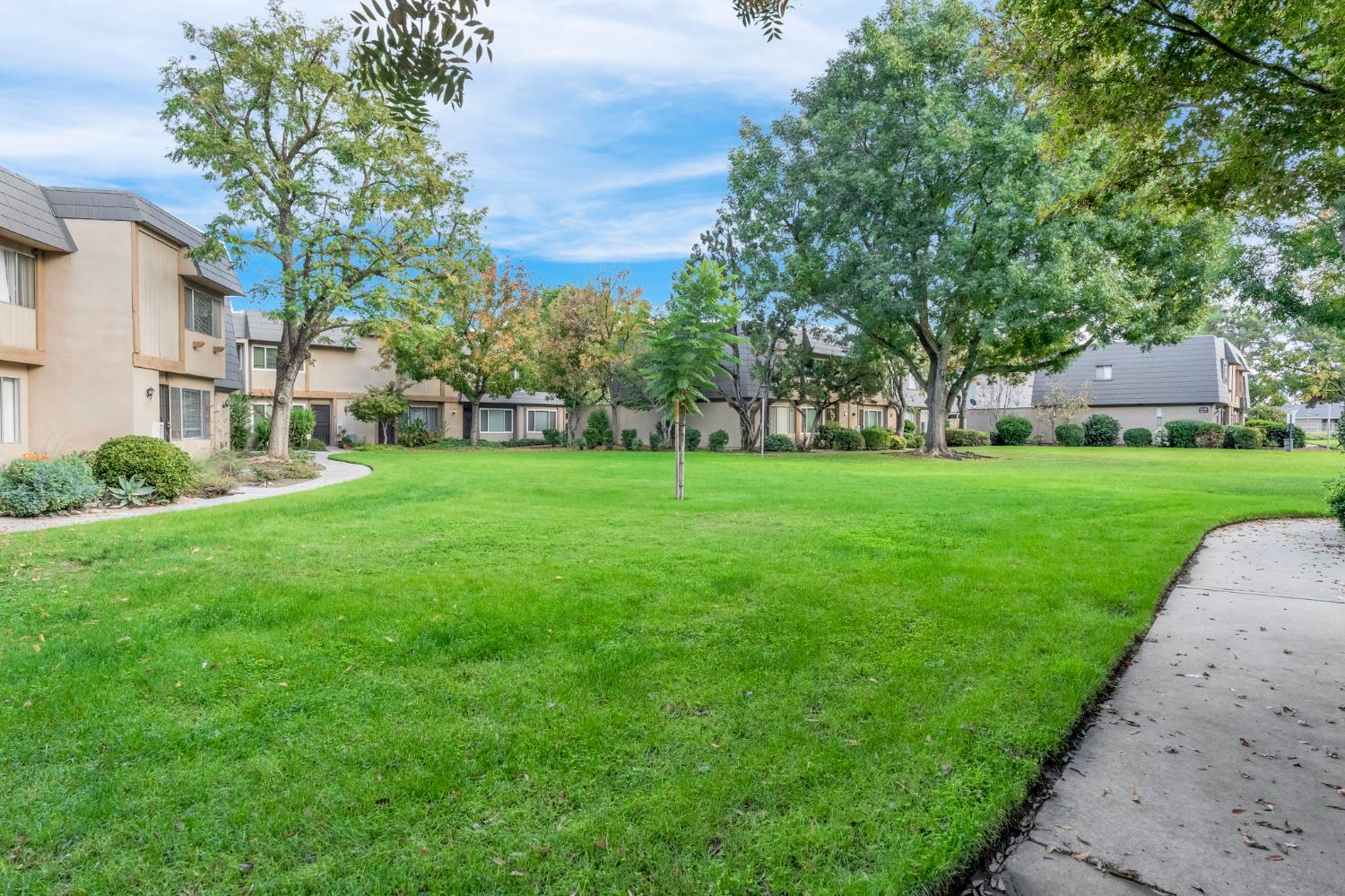 5138 E Ashlan Ave #101, Fresno, CA 93727