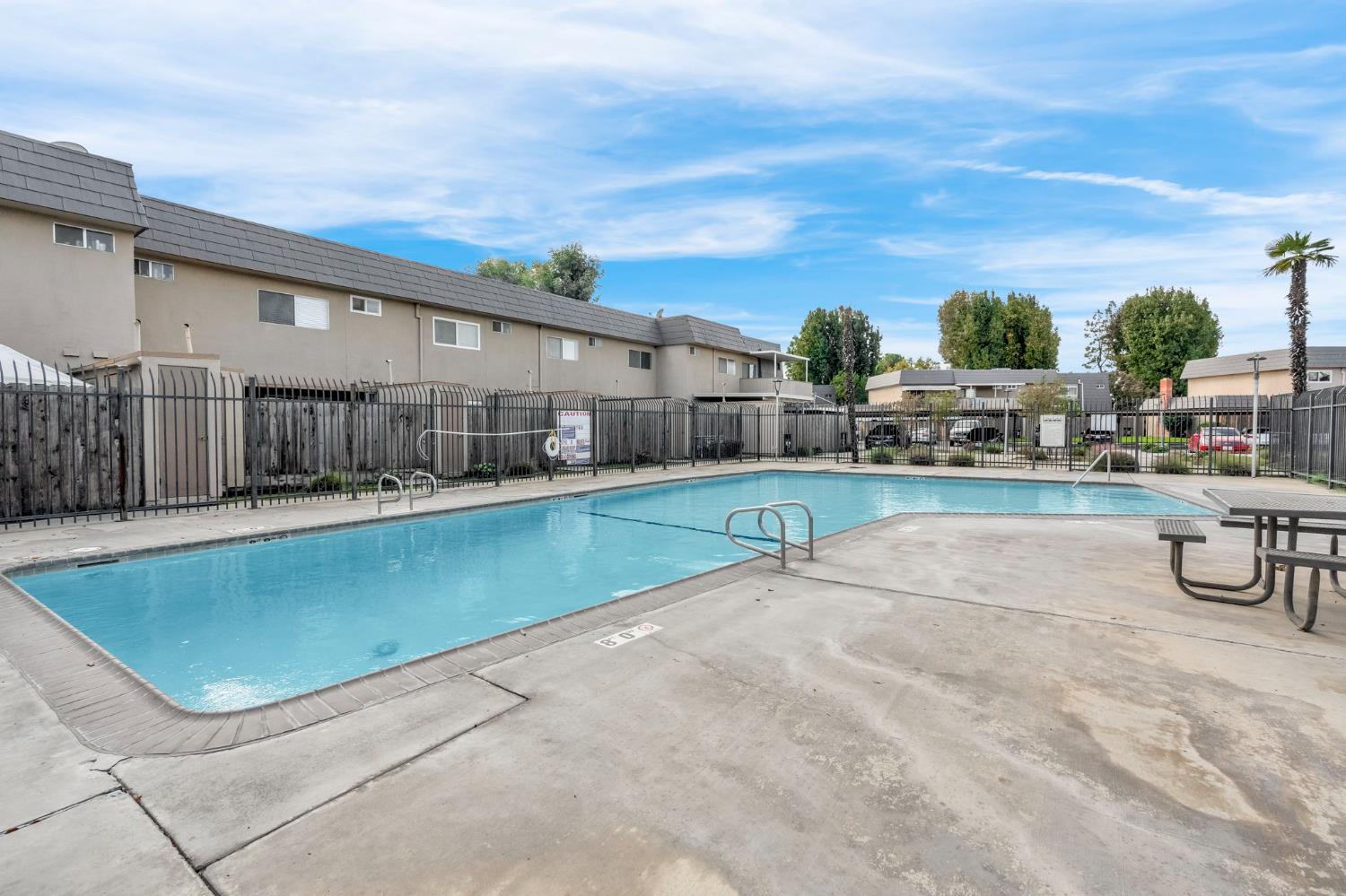 5138 E Ashlan Ave #101, Fresno, CA 93727