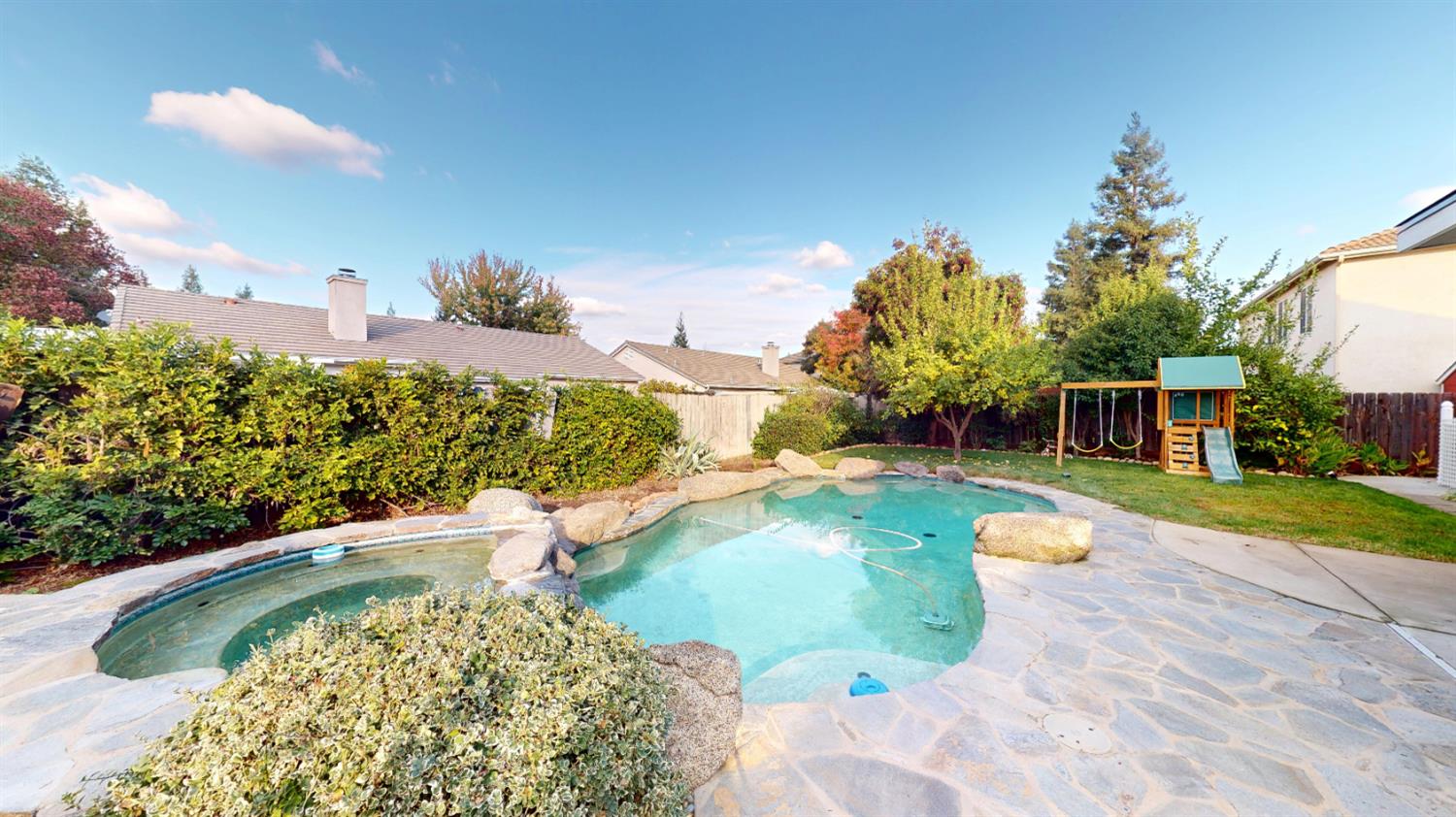 2638 E Skyview Ave, Fresno, CA 93720