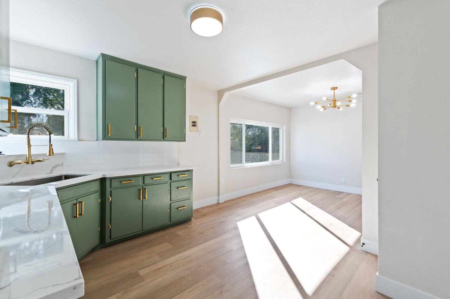 3226 Circle Ct W, Fresno, CA 93703