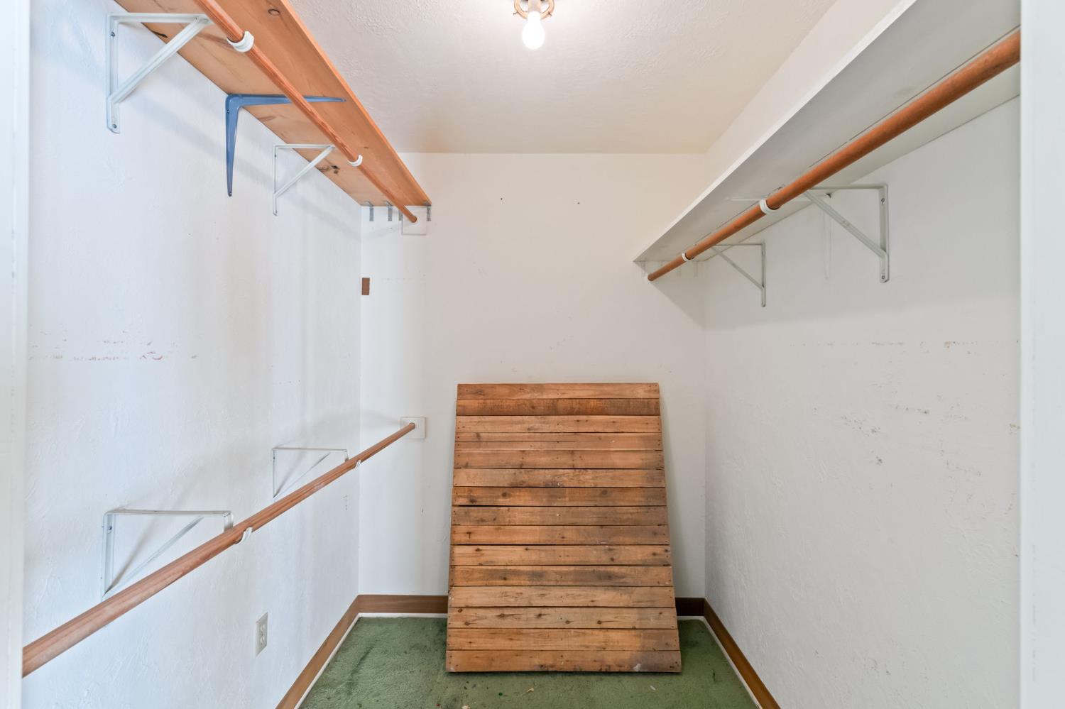 3226 Circle Ct W, Fresno, CA 93703