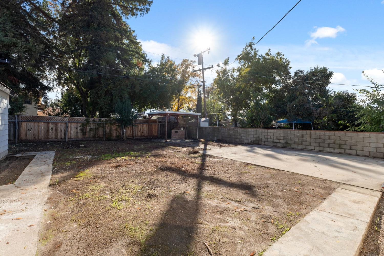 3226 Circle Ct W, Fresno, CA 93703