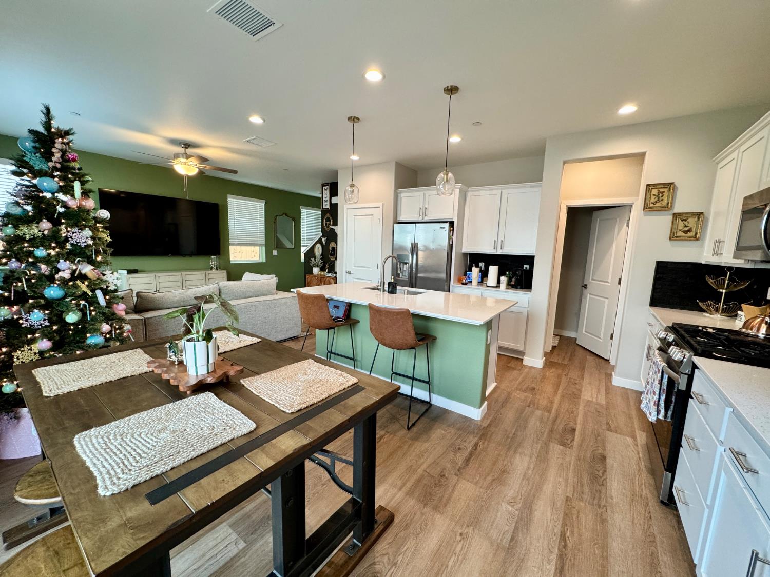 609 Josephine Ave, Madera, CA 93636