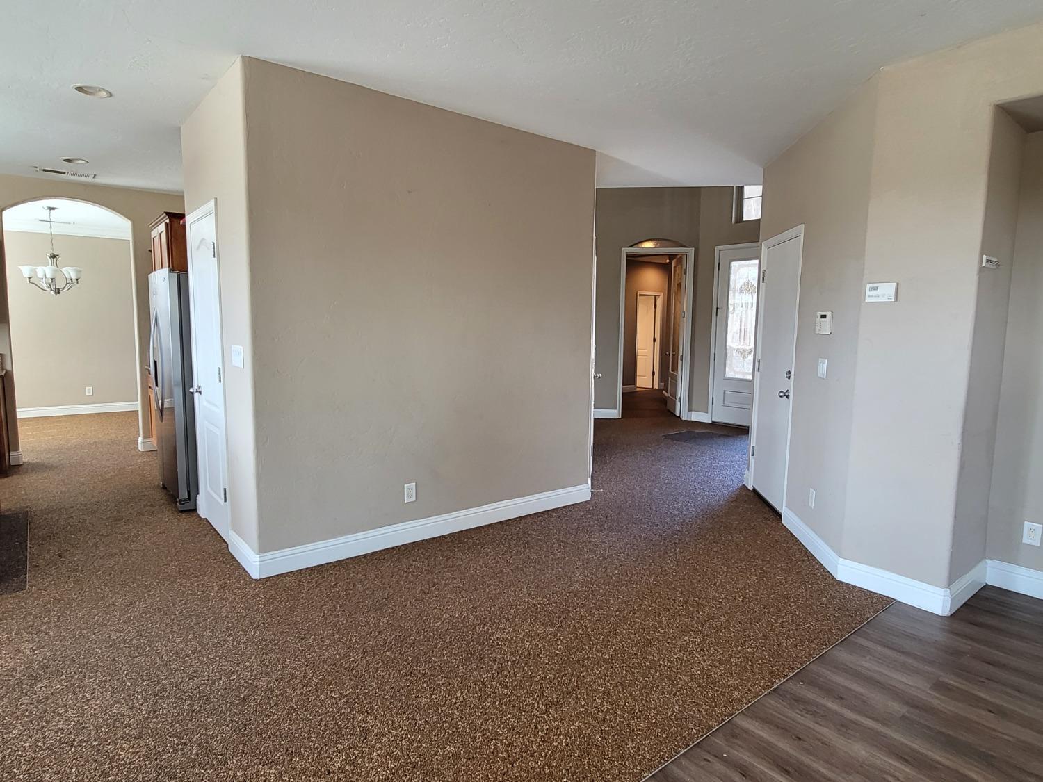 6587 W Wrenwood Ln, Fresno, CA 93723