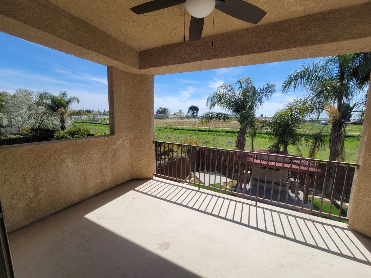 6587 W Wrenwood Ln, Fresno, CA 93723