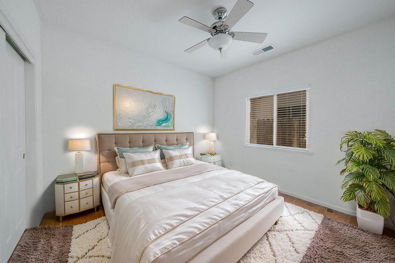 2773 E Deyoung Dr, Fresno, CA 93720