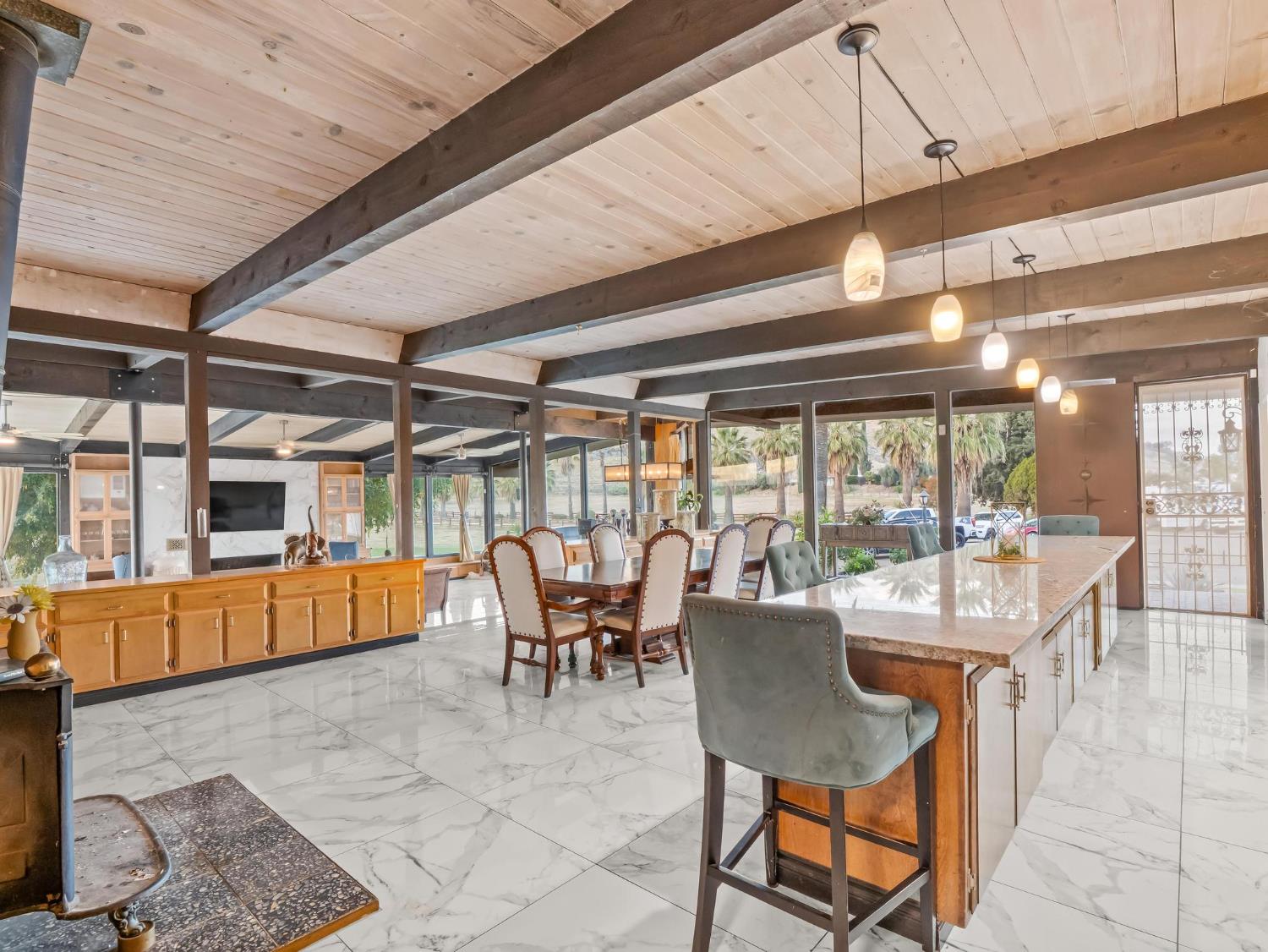 31204 Sierra Dr, Exeter, CA 93221