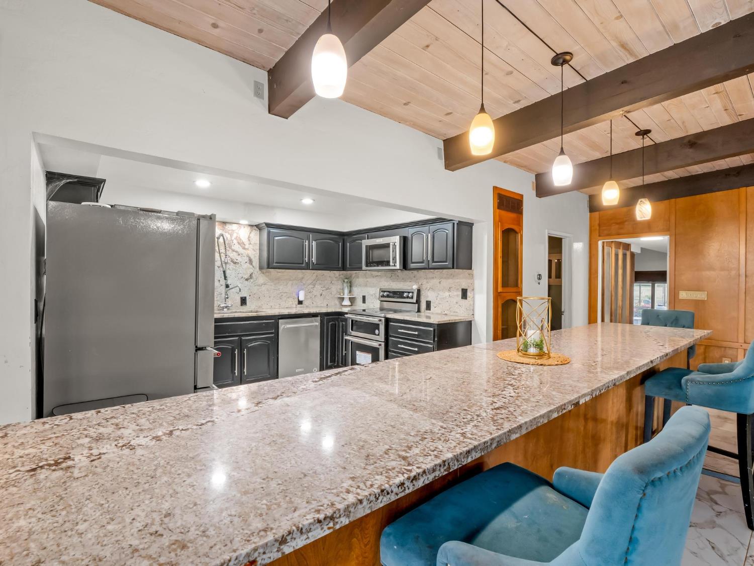 31204 Sierra Dr, Exeter, CA 93221