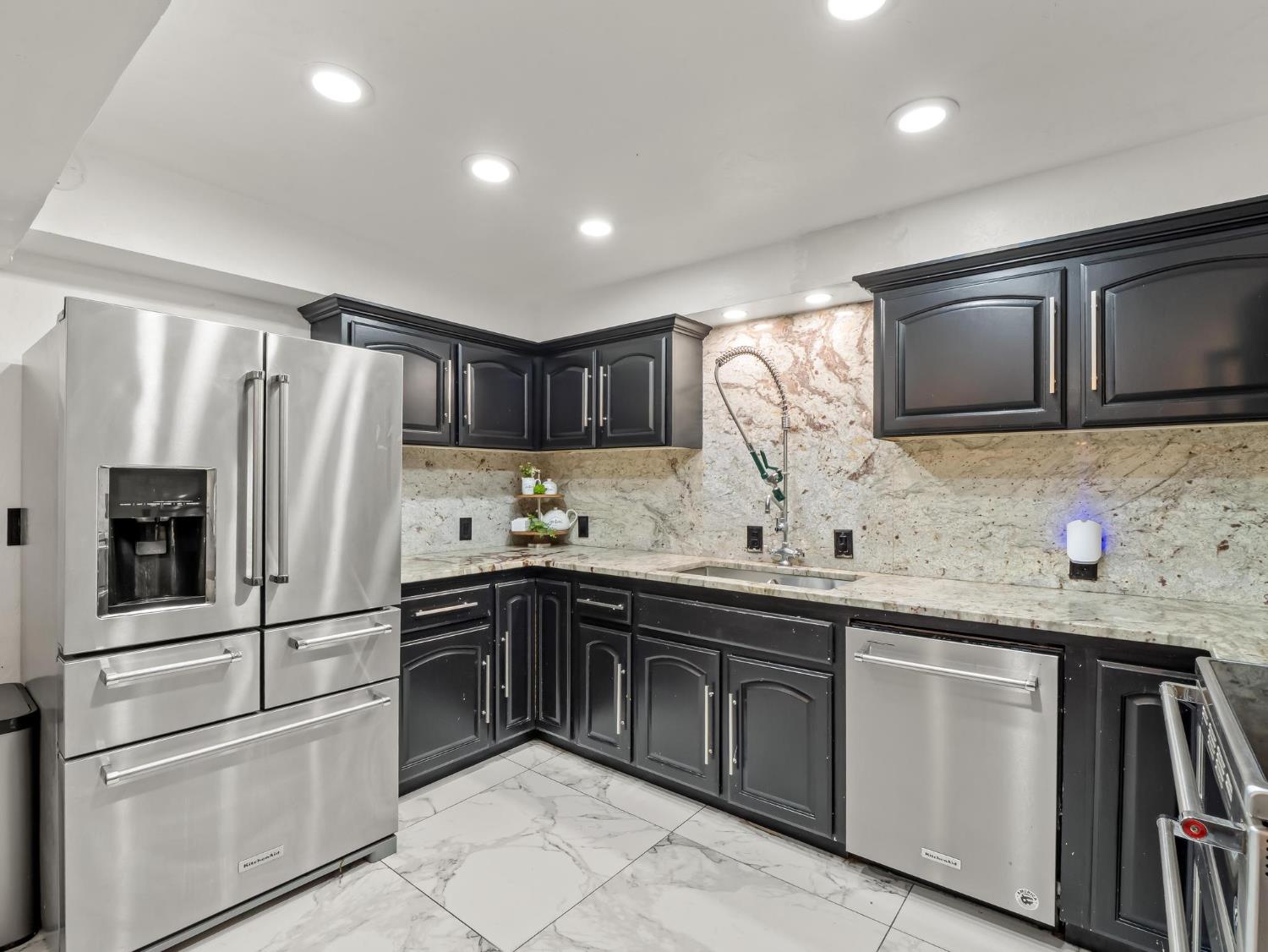 31204 Sierra Dr, Exeter, CA 93221