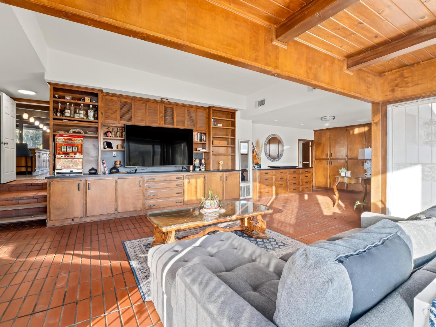 31204 Sierra Dr, Exeter, CA 93221