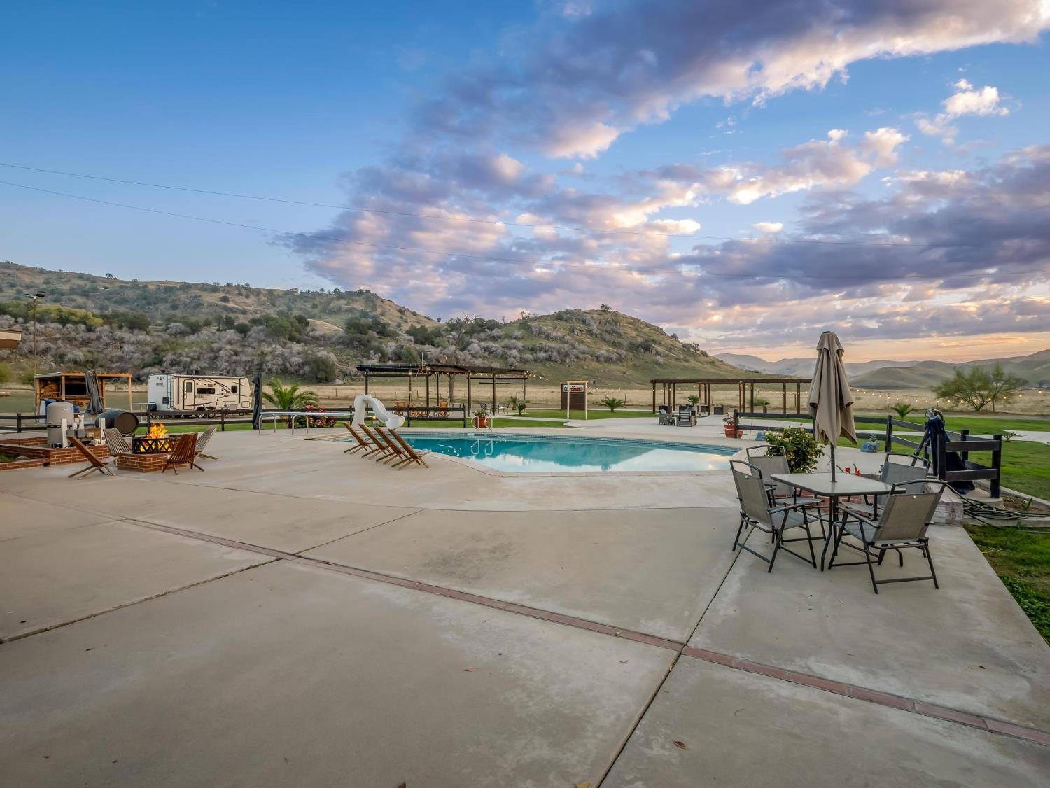 31204 Sierra Dr, Exeter, CA 93221