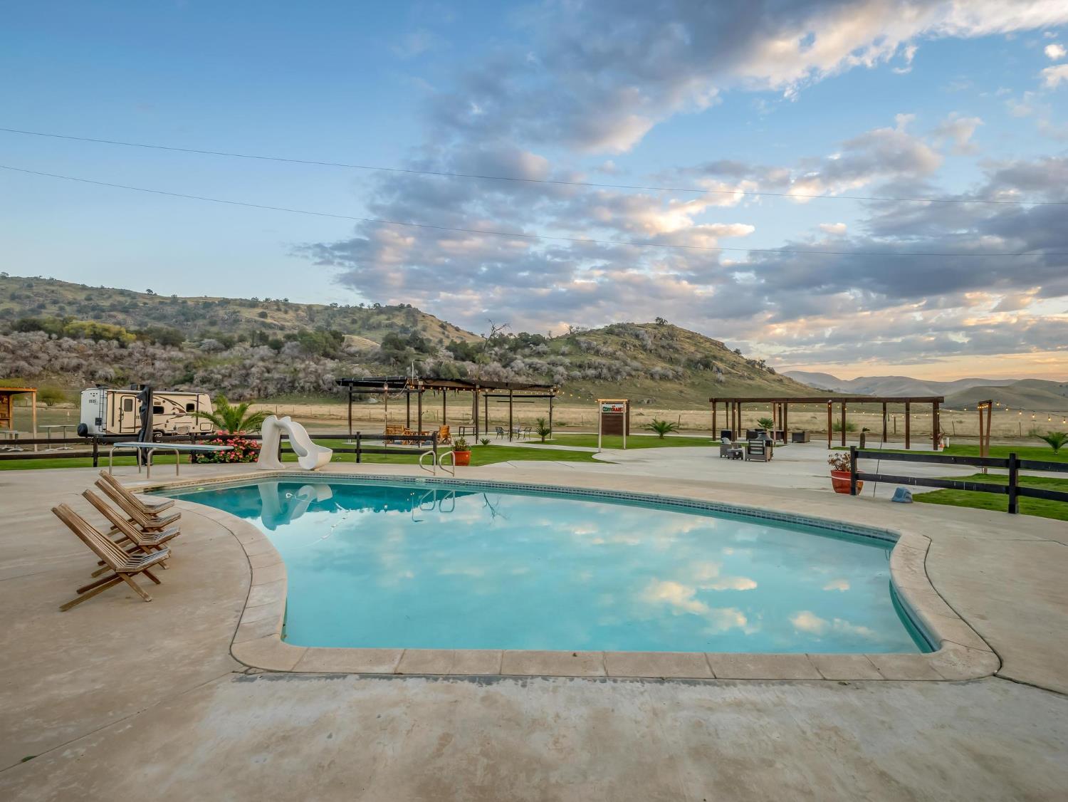 31204 Sierra Dr, Exeter, CA 93221