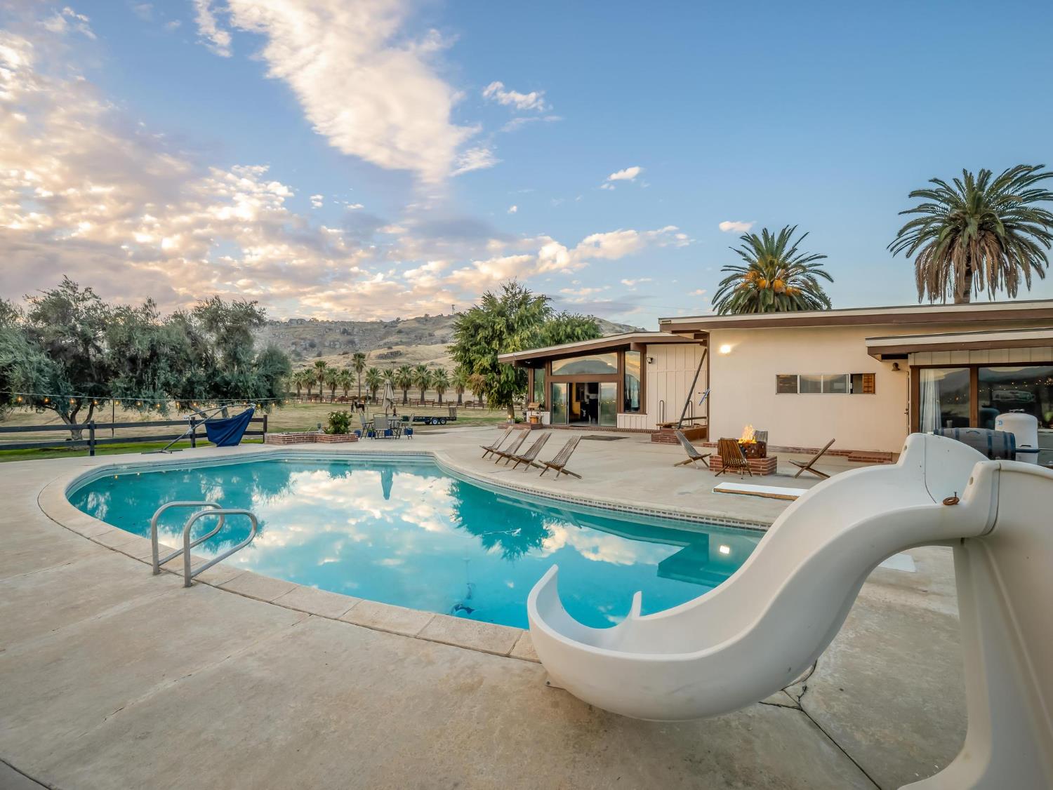 31204 Sierra Dr, Exeter, CA 93221