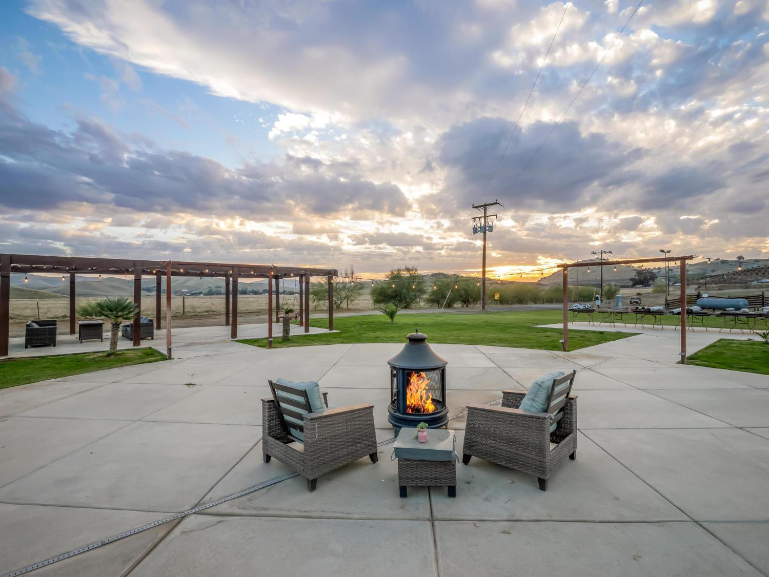 31204 Sierra Dr, Exeter, CA 93221