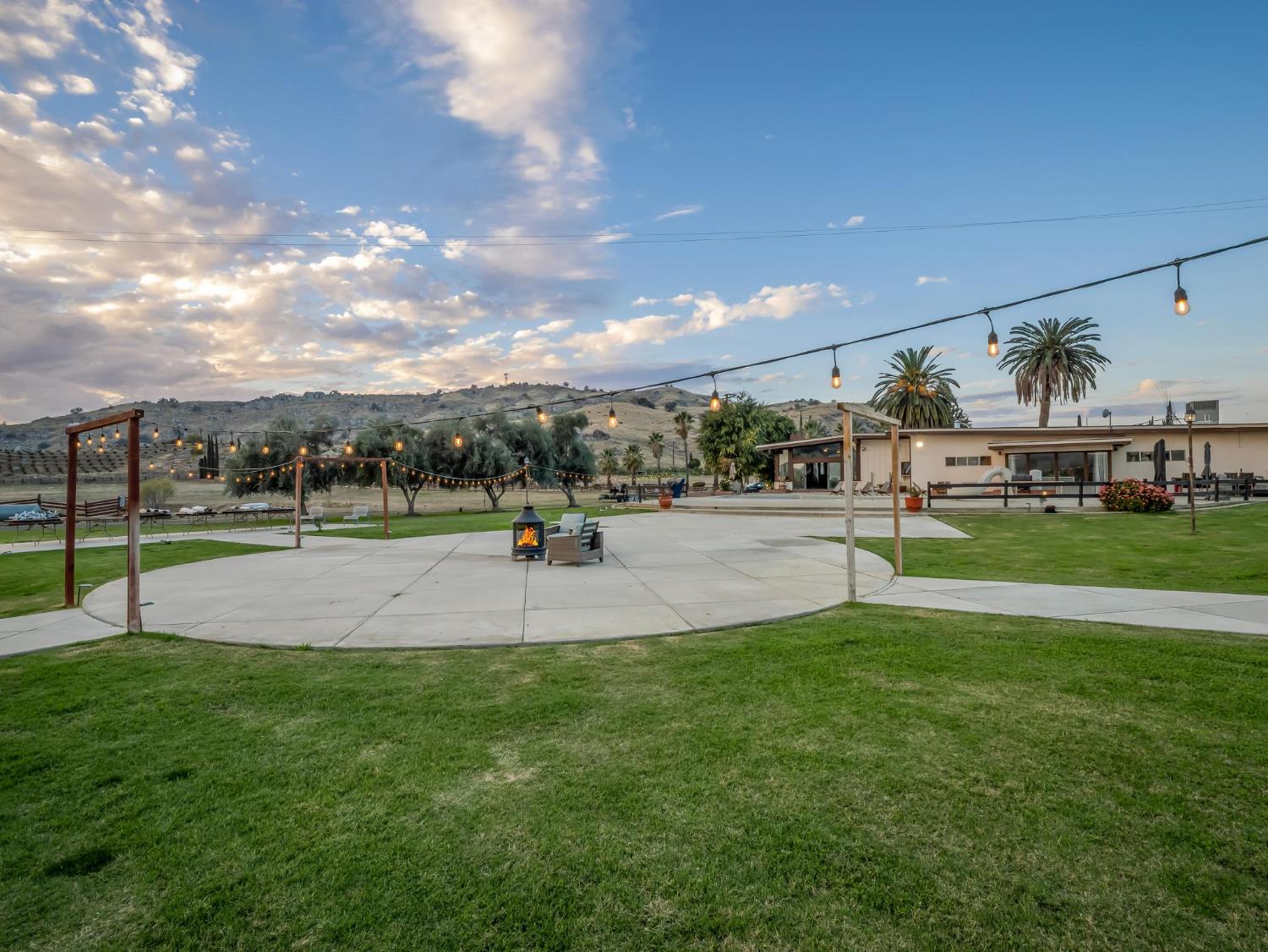 31204 Sierra Dr, Exeter, CA 93221