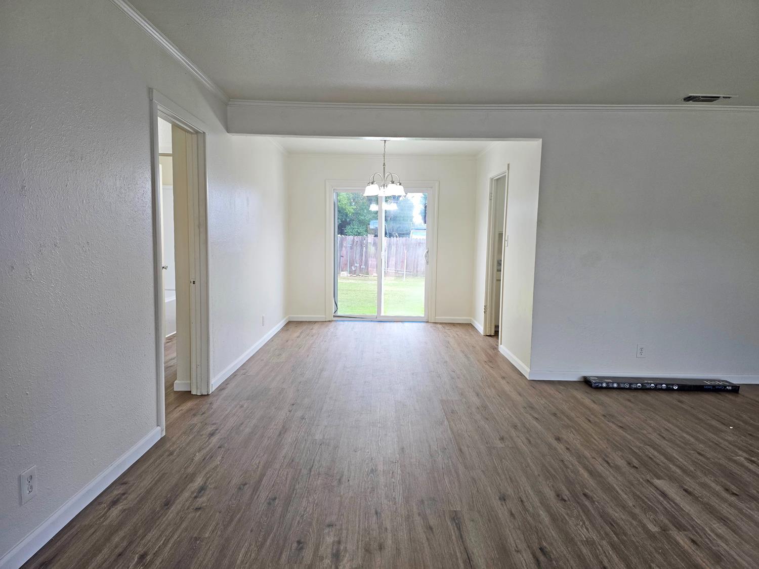 216 E Ashlan Ave, Fresno, CA 93704