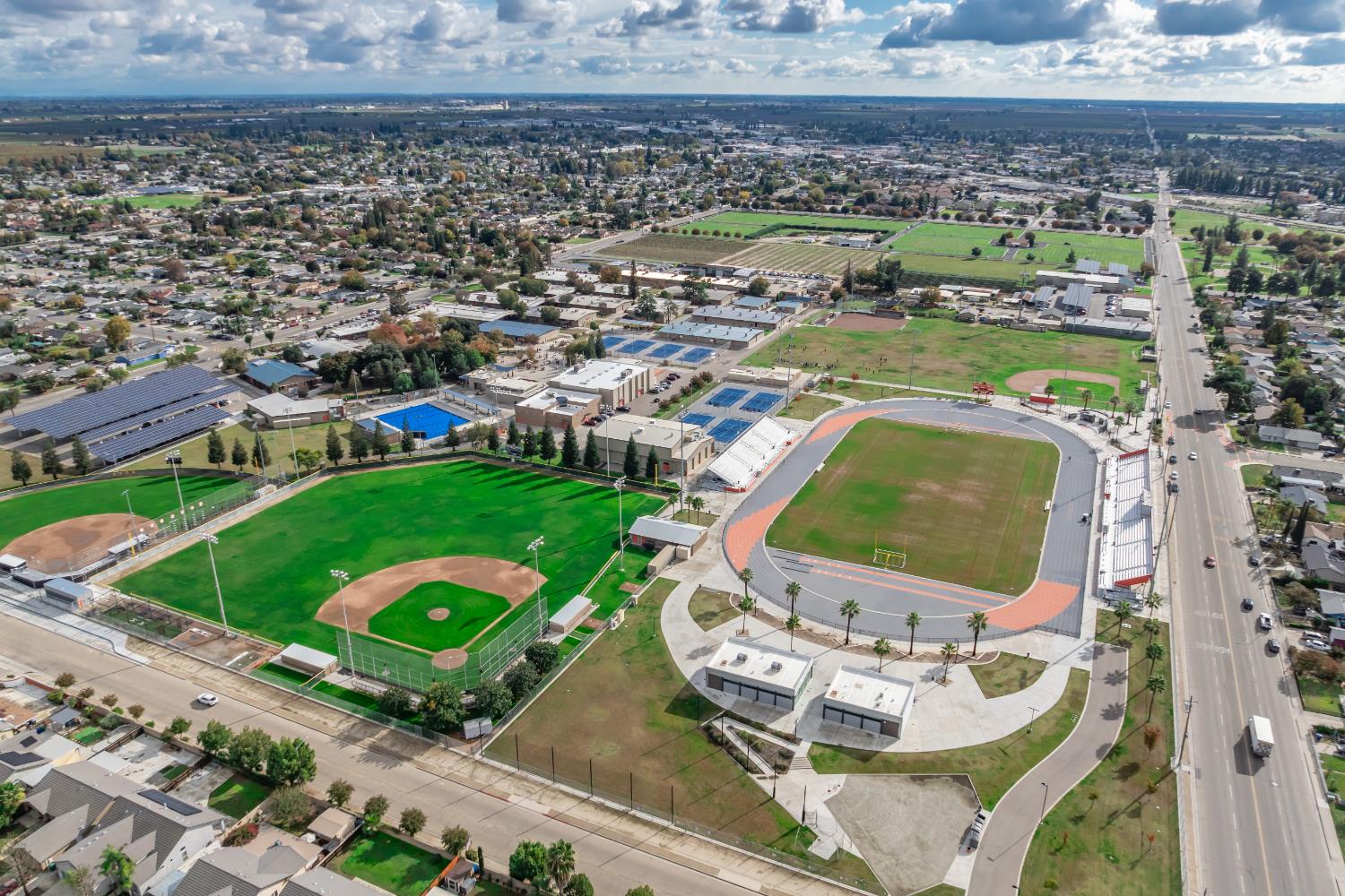 2432 Hicks St, Selma, CA 93662