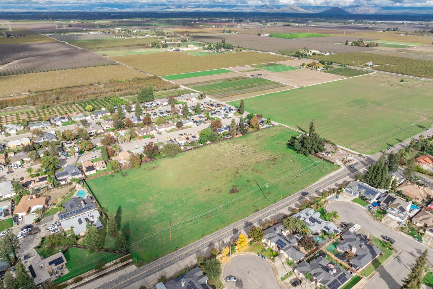 2432 Hicks St, Selma, CA 93662