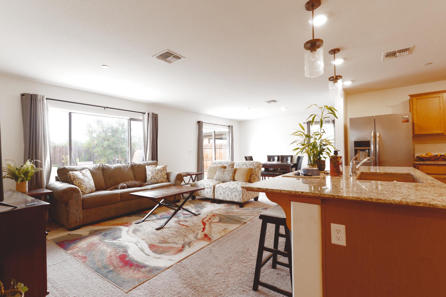 1558 Monte Vista Ave, Madera, CA 93637