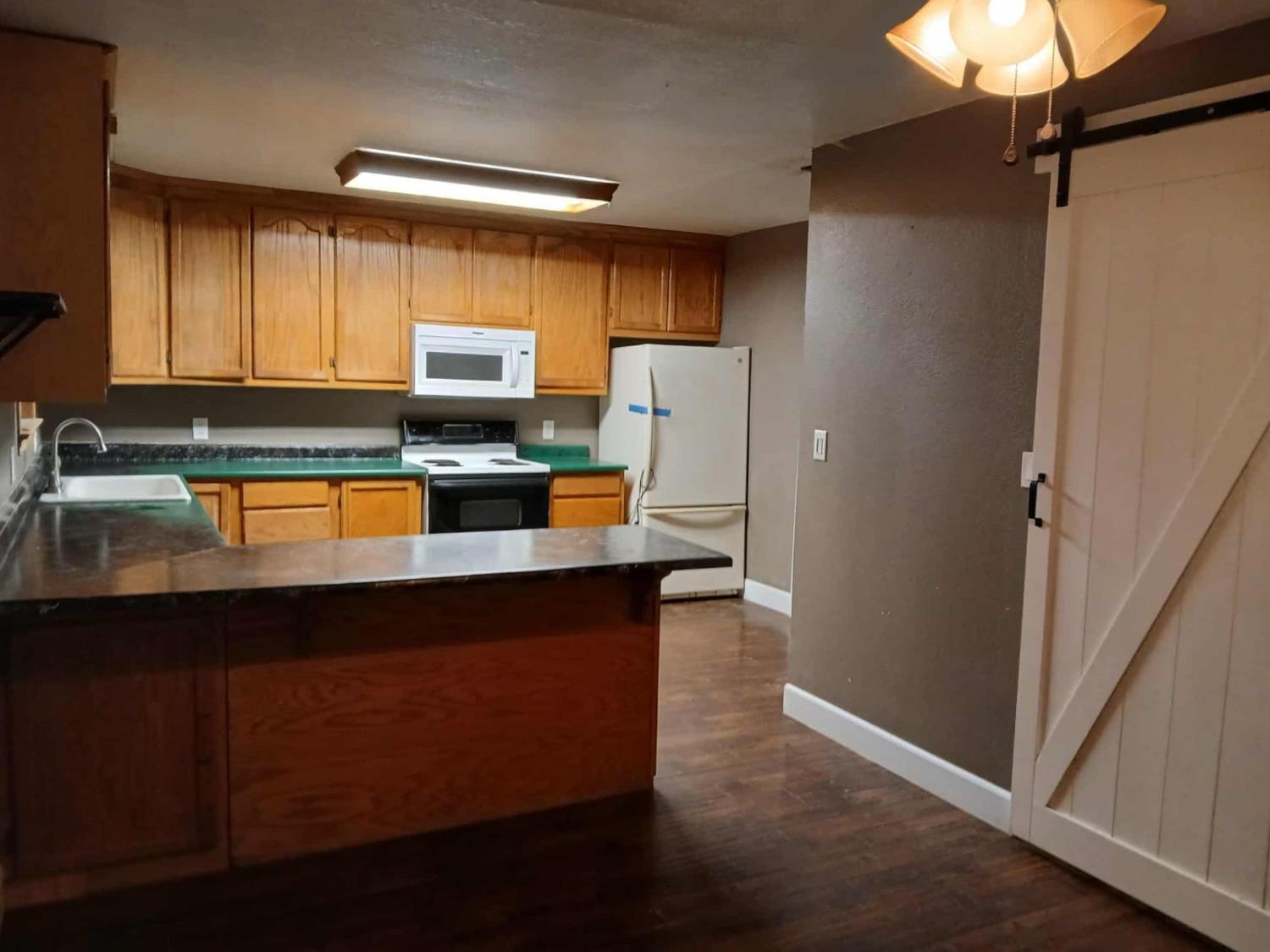 14334 E Prospect Pl, Lockeford, CA 95237