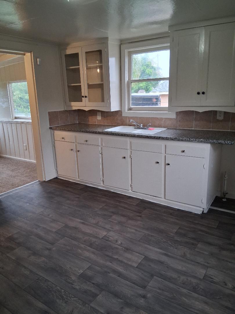 2535 S Holloway Ave, Fresno, CA 93725