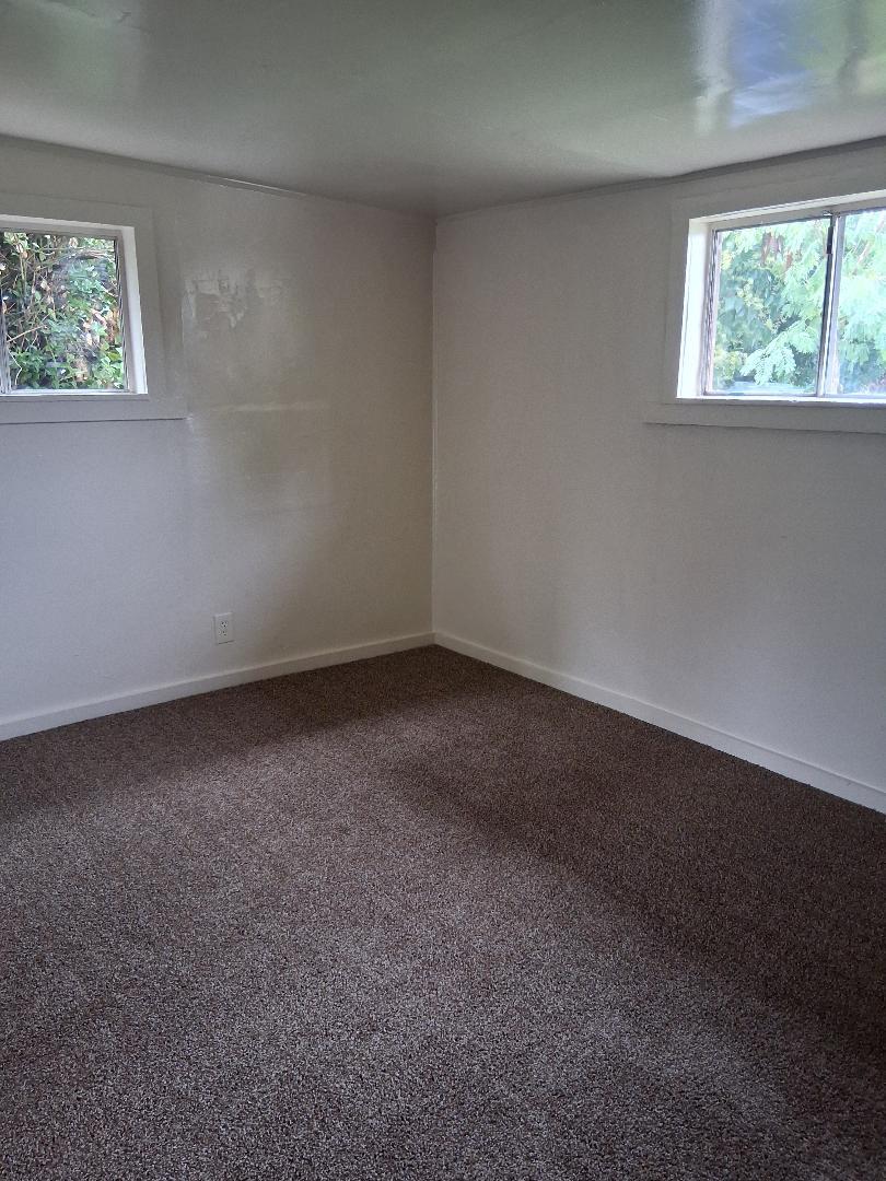 2535 S Holloway Ave, Fresno, CA 93725