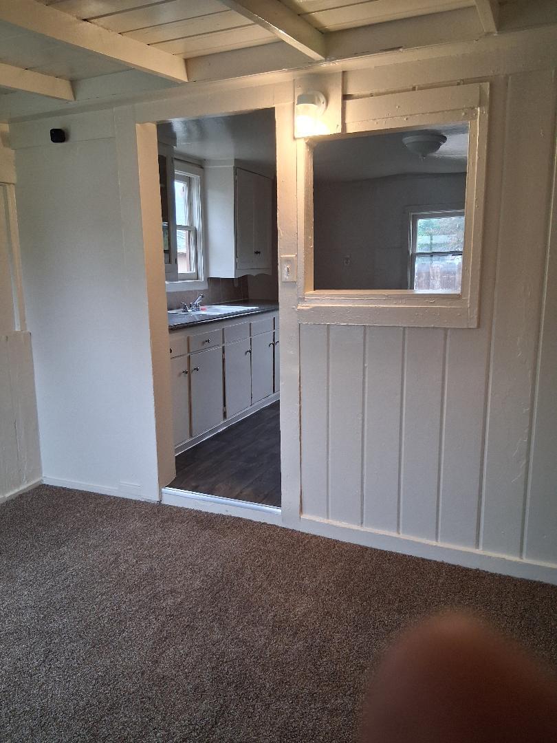 2535 S Holloway Ave, Fresno, CA 93725