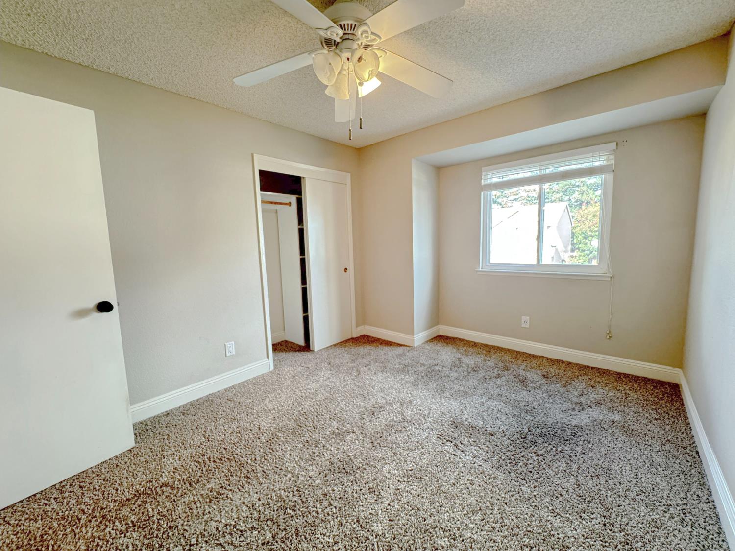 8735 N Cedar Ave #122, Fresno, CA 93720