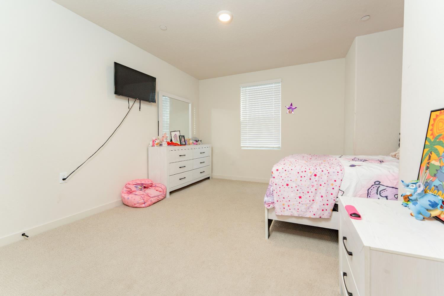 1754 S Twilight St, Hanford, CA 93230