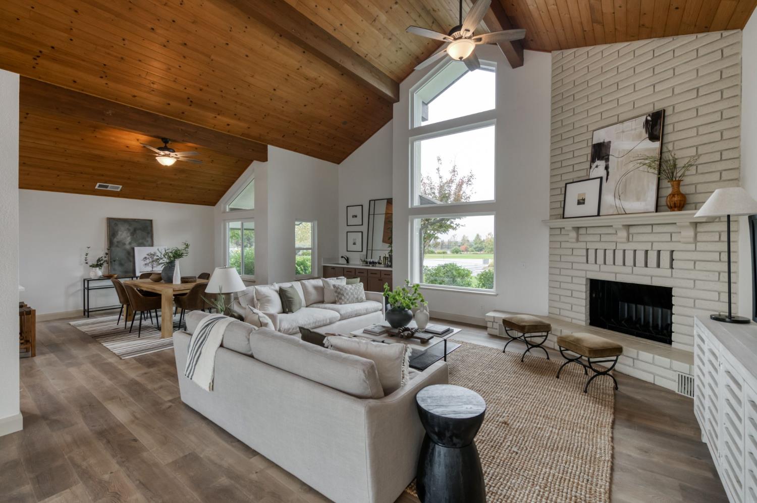 8063 W Herndon, Fresno, CA 93723