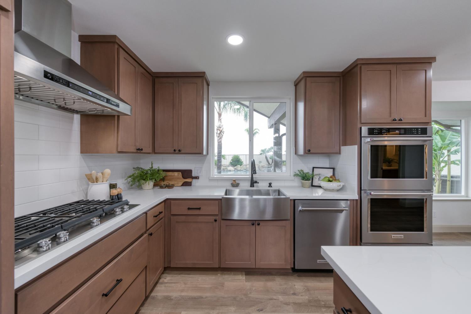 8063 W Herndon, Fresno, CA 93723