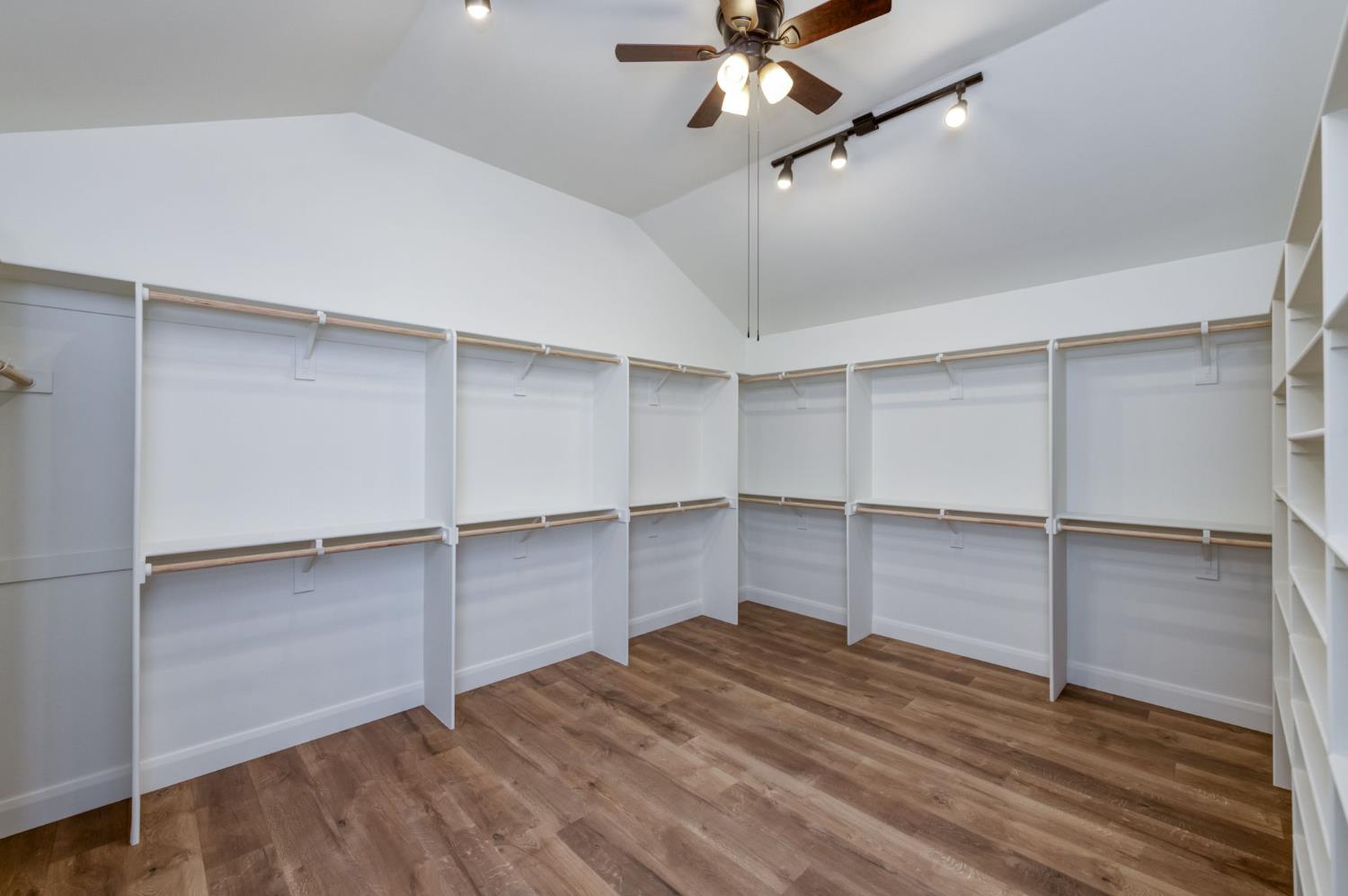 8063 W Herndon, Fresno, CA 93723