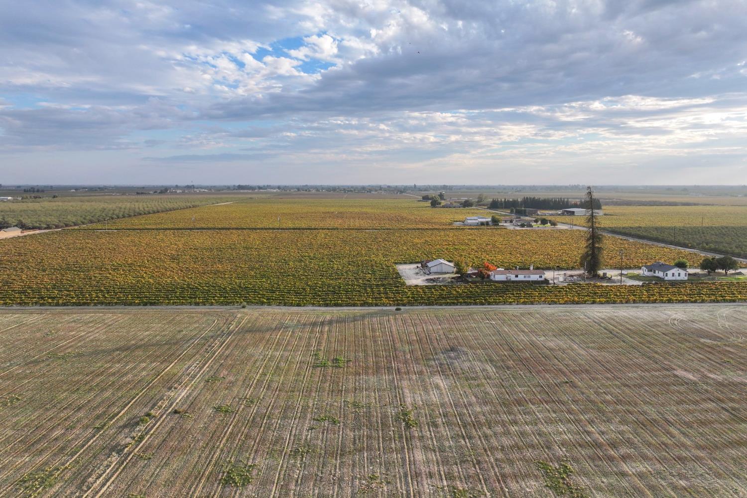 11836 S Hughes Ave, Caruthers, CA 93609