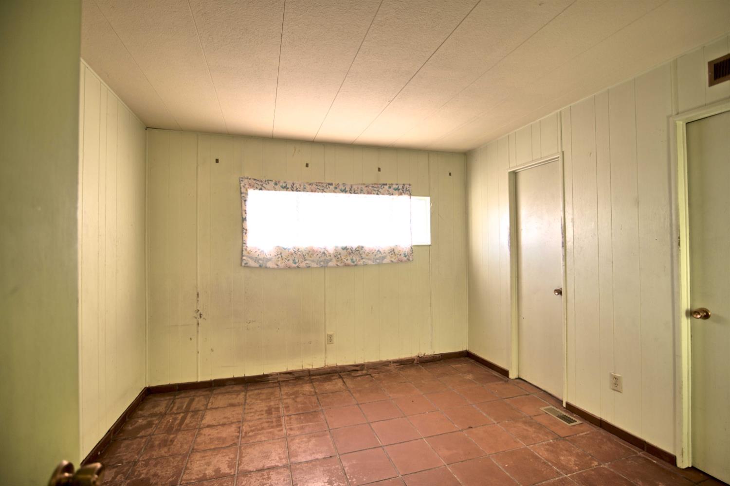 45682 Columbine Ln, Yokuts Valley, CA 93675