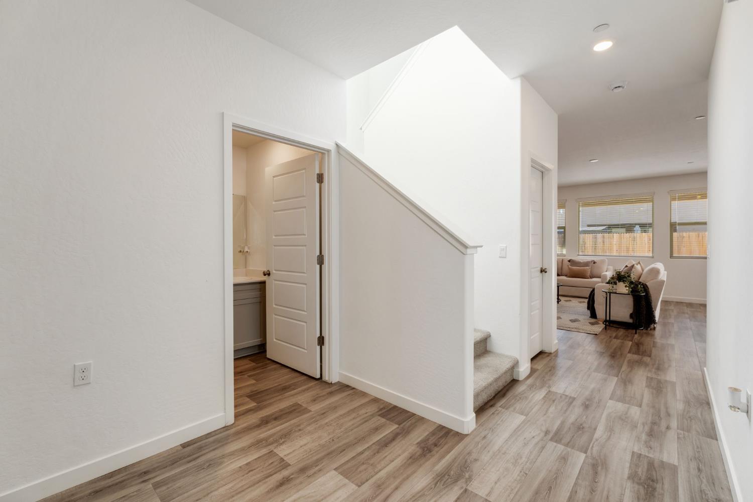 2819 N Redda Rd, Fresno, CA 93737