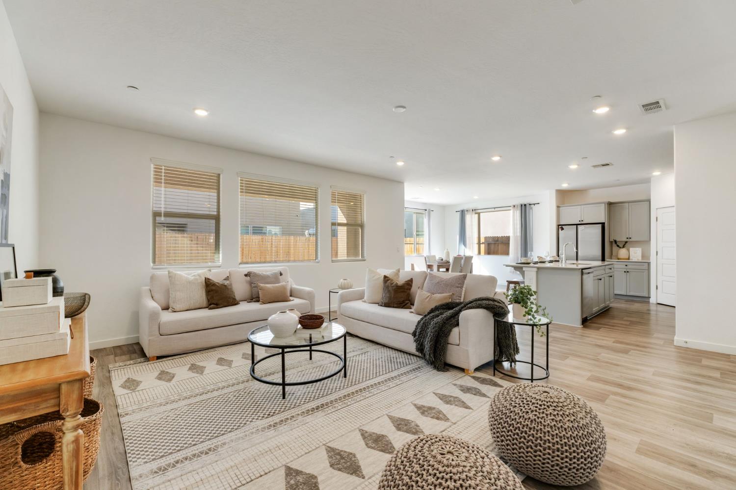 2819 N Redda Rd, Fresno, CA 93737