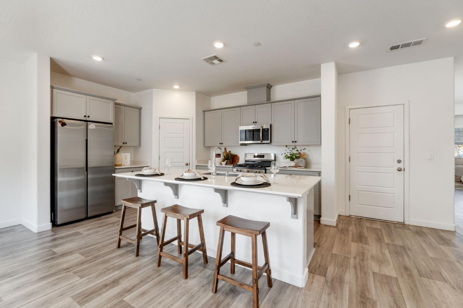 2819 N Redda Rd, Fresno, CA 93737