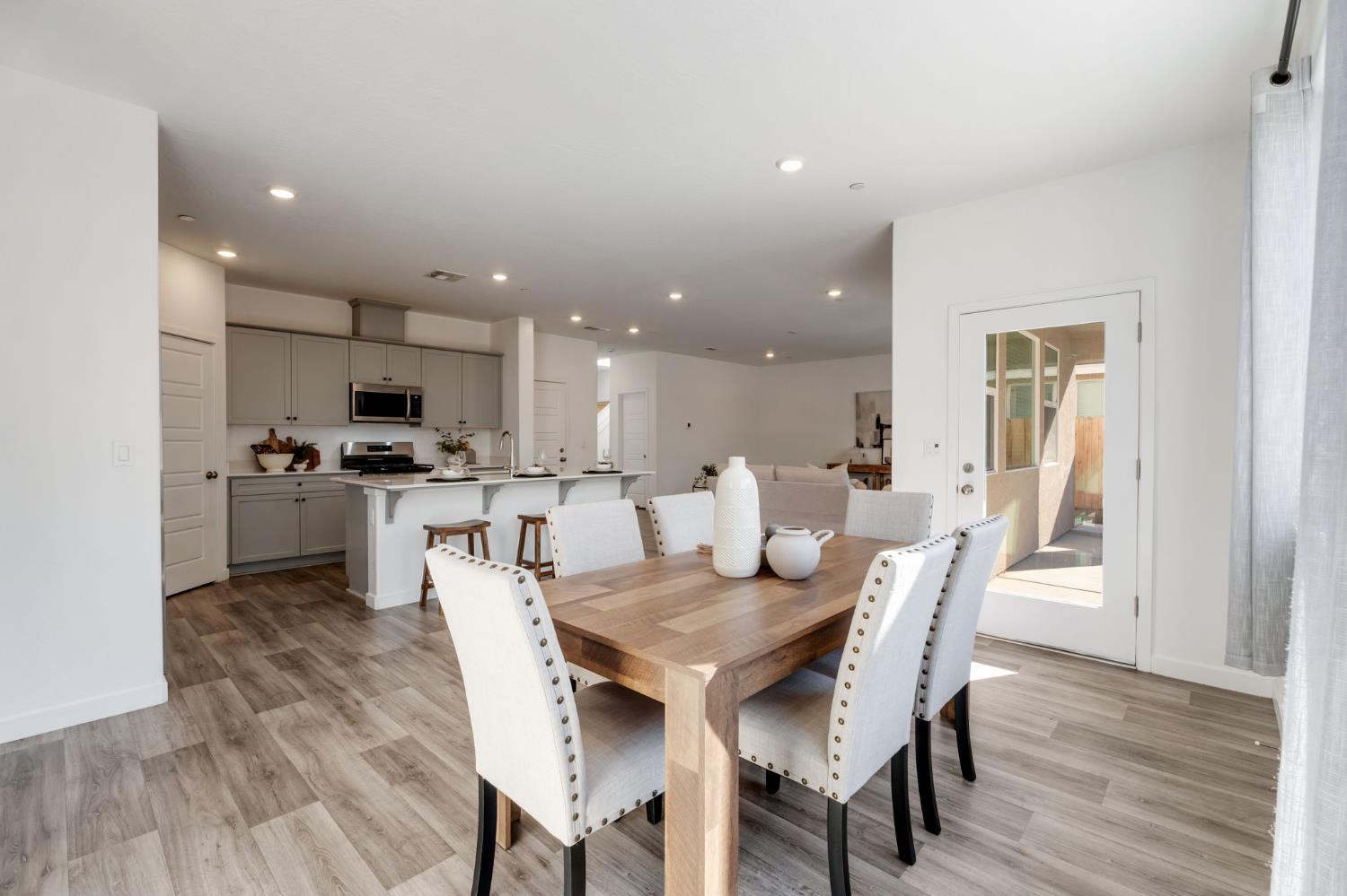 2819 N Redda Rd, Fresno, CA 93737