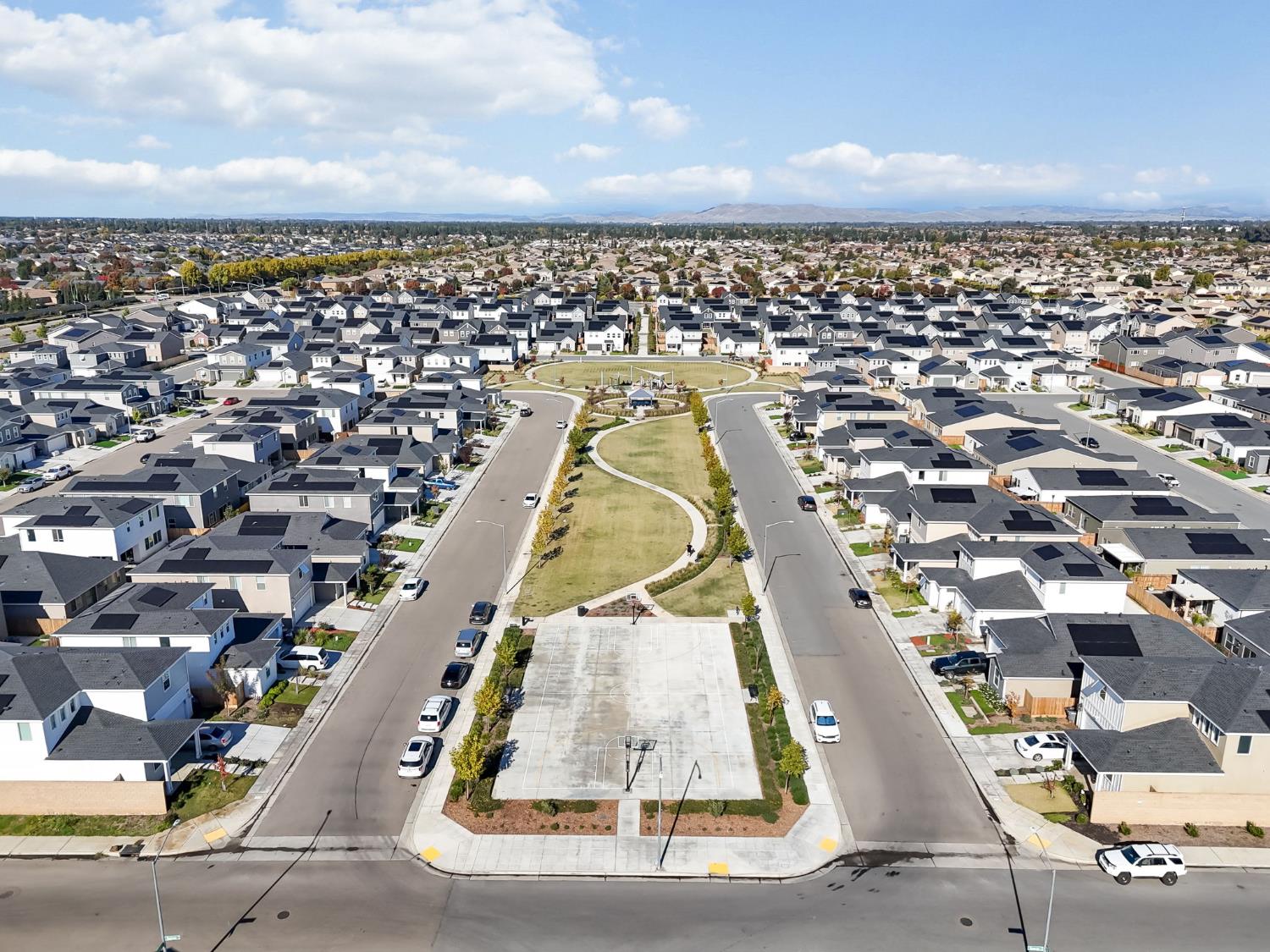 2819 N Redda Rd, Fresno, CA 93737