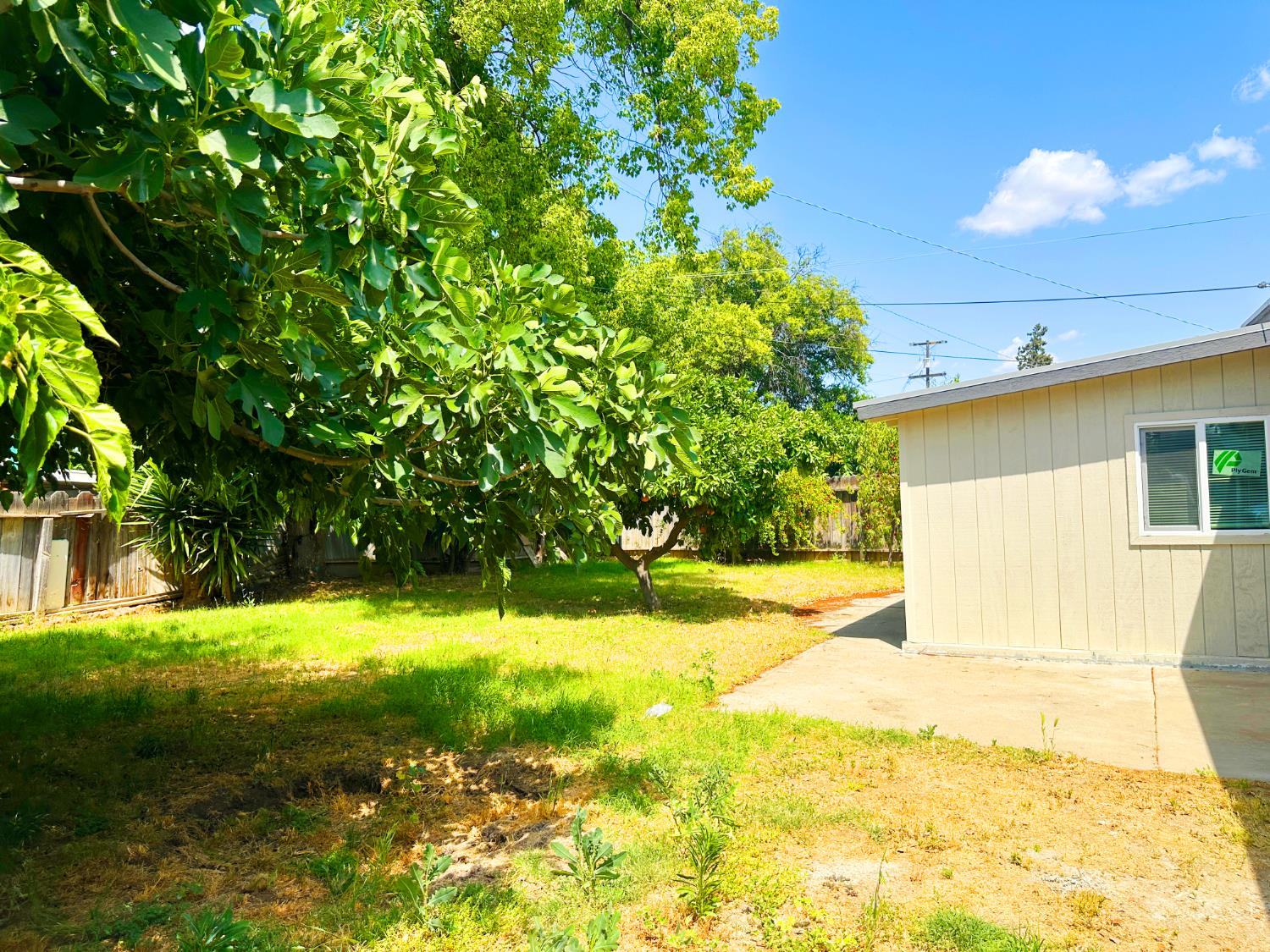 2723 E Lansing Way, Fresno, CA 93726