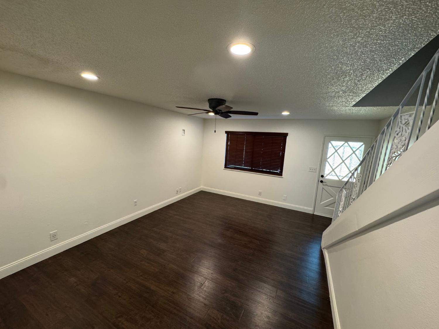 3725 E Hampton Way, Fresno, CA 93726