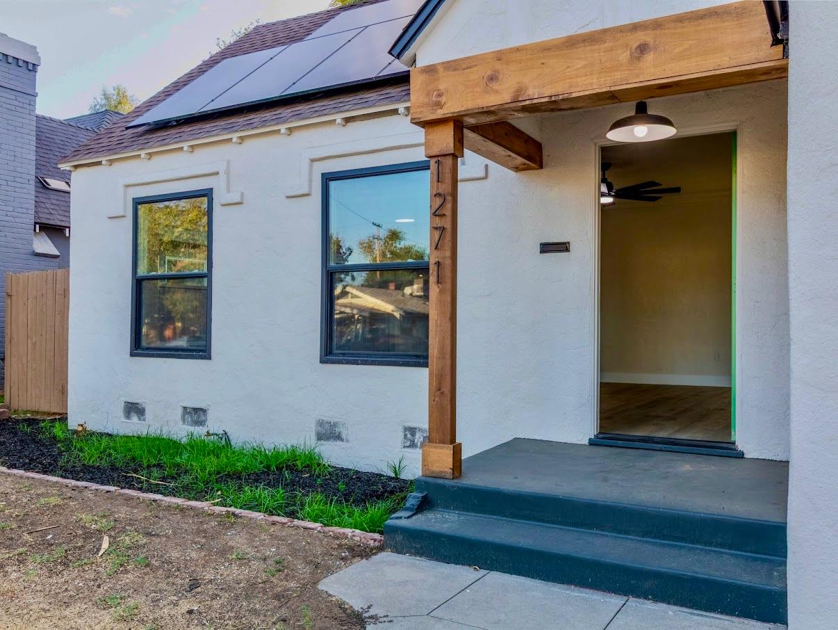 1271 N Roosevelt Ave, Fresno, CA 93728