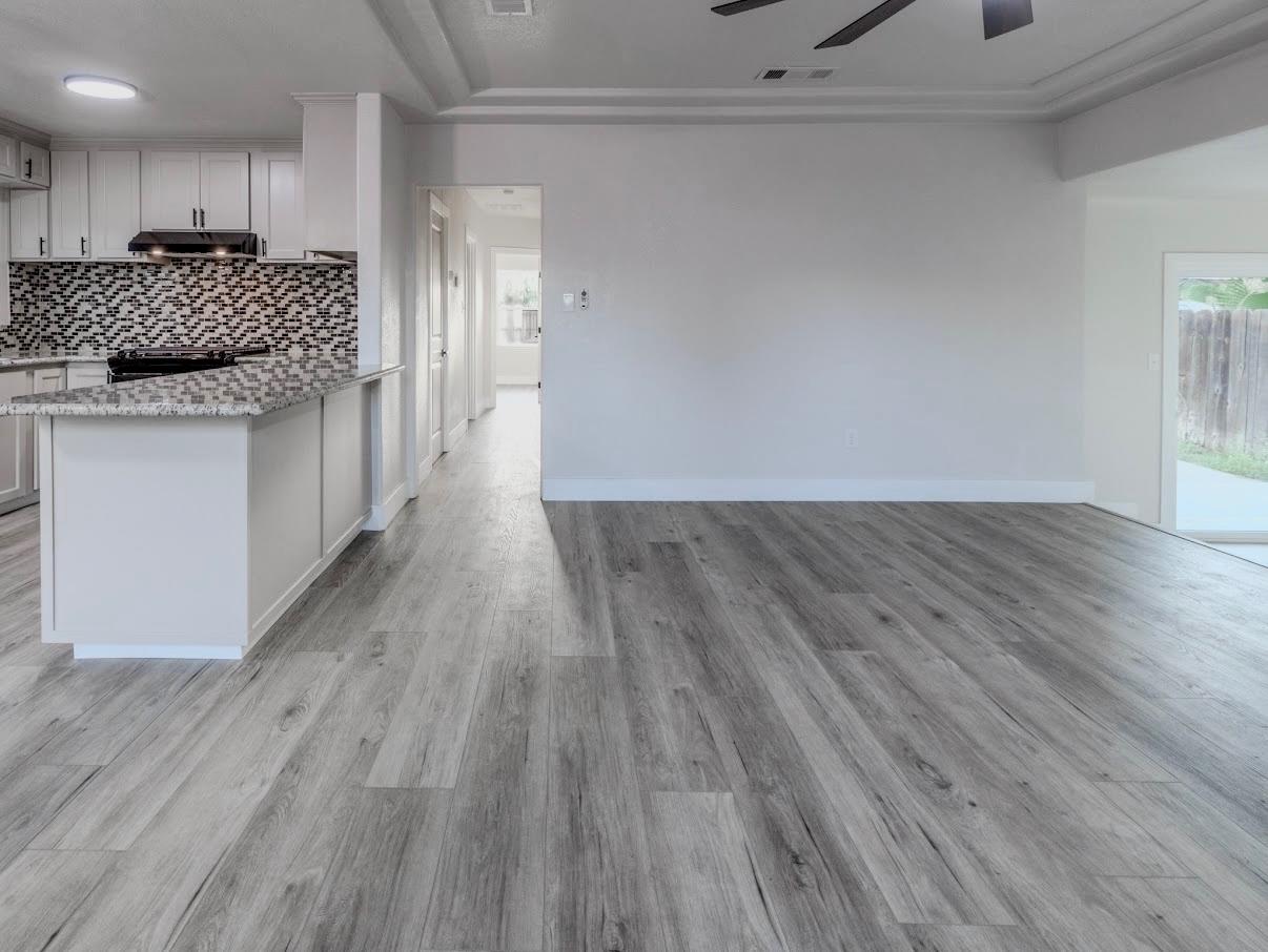 1271 N Roosevelt Ave, Fresno, CA 93728