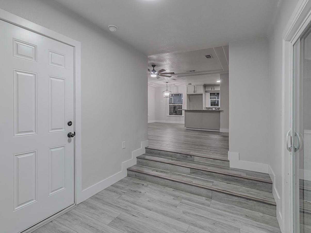 1271 N Roosevelt Ave, Fresno, CA 93728