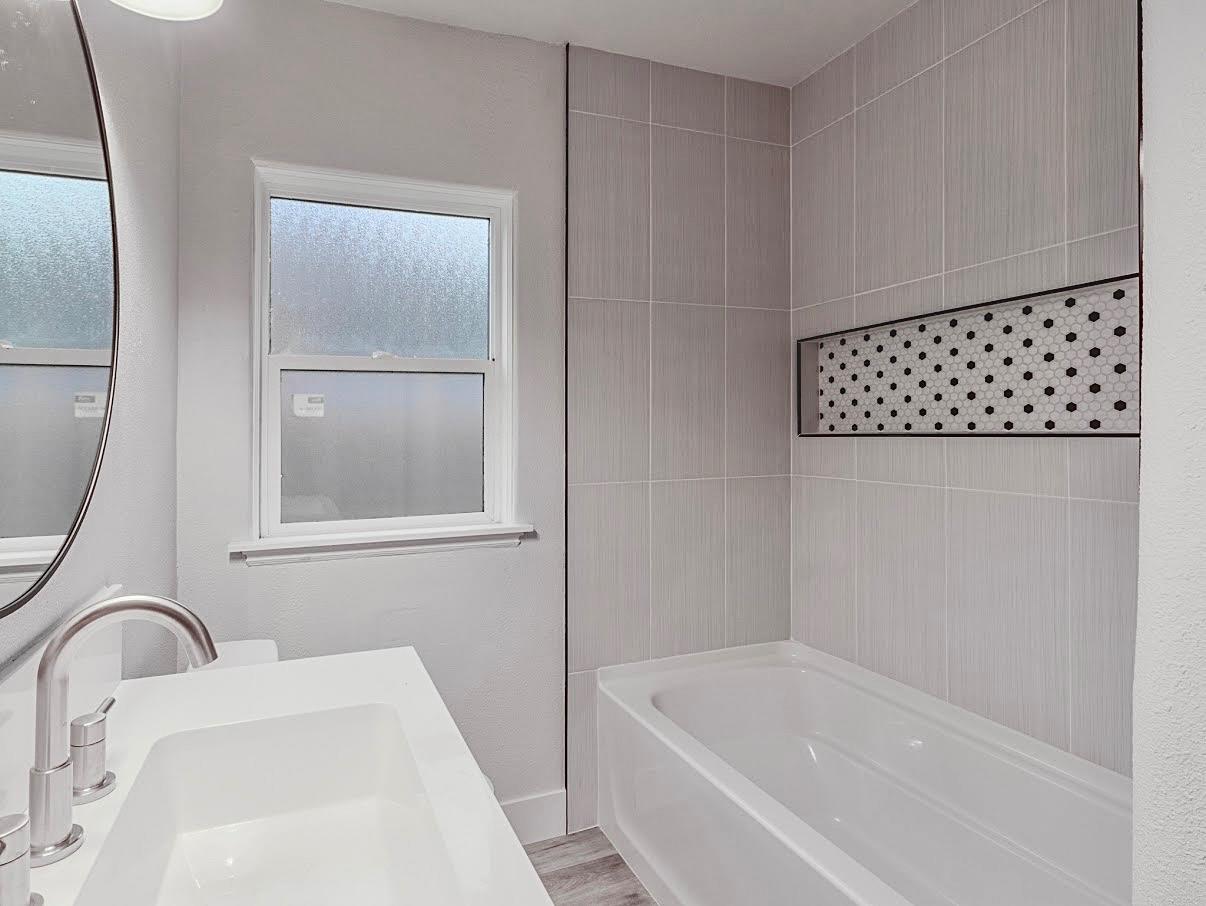 1271 N Roosevelt Ave, Fresno, CA 93728