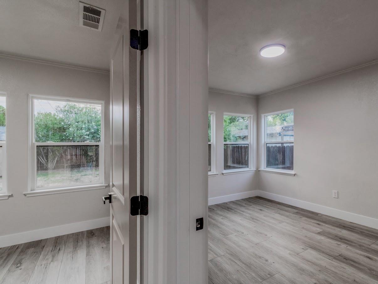 1271 N Roosevelt Ave, Fresno, CA 93728