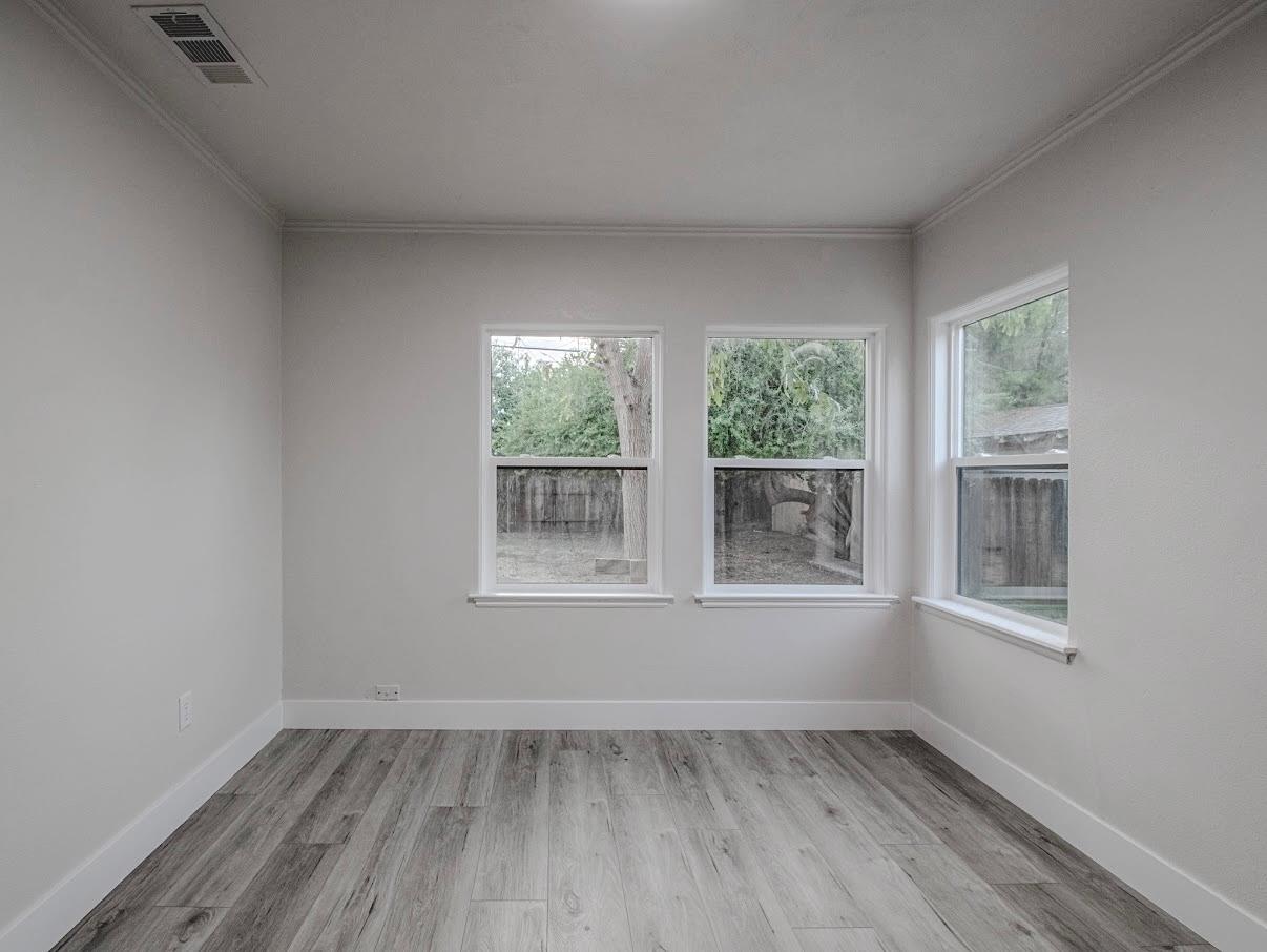 1271 N Roosevelt Ave, Fresno, CA 93728