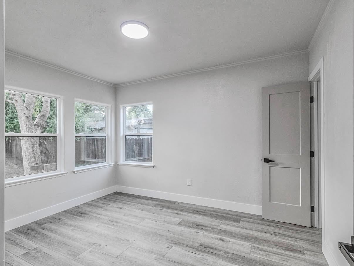 1271 N Roosevelt Ave, Fresno, CA 93728